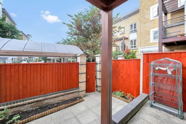 FERRY STREET, ISLE OF DOGS, E14, Canary Wharf, Isle of Dogs, E14 photo 5