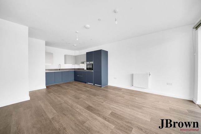 Flat 73, 96 Waterden Road, London photo 3