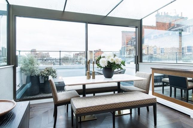 Apartment 10, London photo 3
