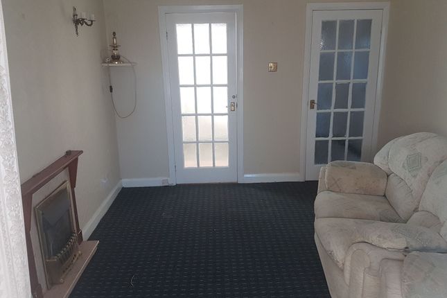 14 Duchywood, Bradford photo 2