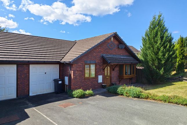 2-bed house on 19, Maple Ridge Close, Llandrindod Wells, £235,000