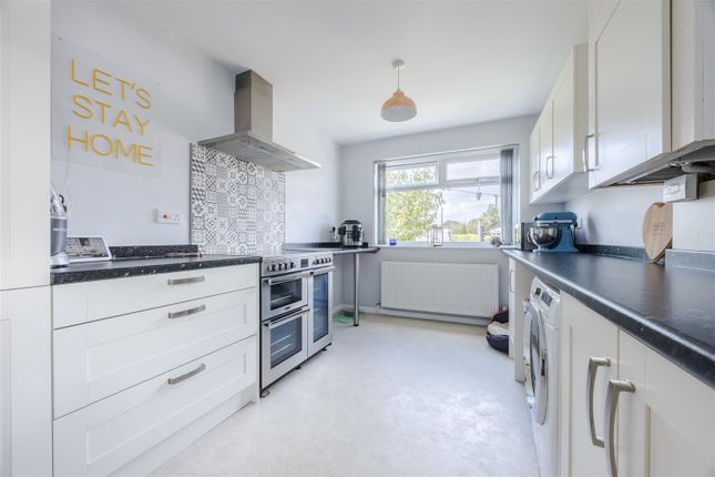 11, Bramley Grove, Gainsborough photo 3