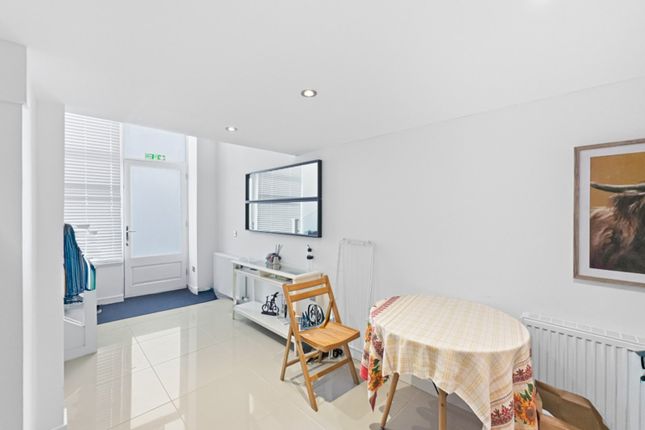 5 (MD) Trinity Crescent, Edinburgh photo 3