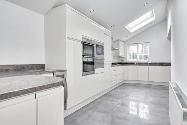 8, Grosvenor Close, Bishops Stortford photo 4