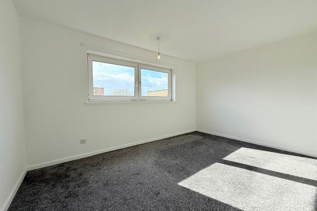 45, Louise Close, Great Yarmouth photo 4