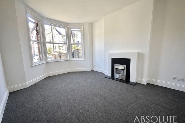 11 Westbourne Road, Torquay photo 3