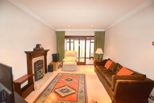 105, Cannonbury Avenue, Pinner photo 2