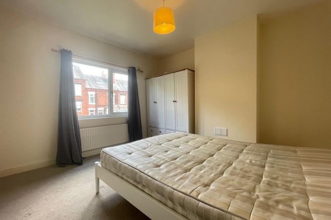 55, Woodside Place, Leeds photo 5