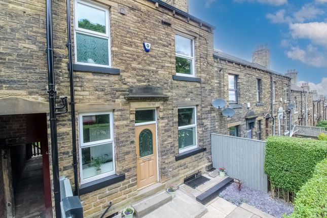 2 bed terraced house to rent in Newsome Road, Huddersfield HD4