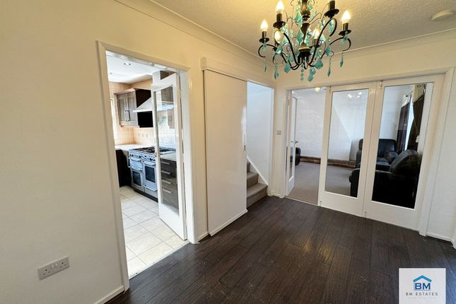 158, Downing Drive, Leicester photo 2