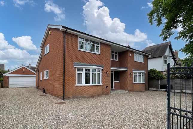 Thumbnail Detached house for sale in Anlaby Road, Hull