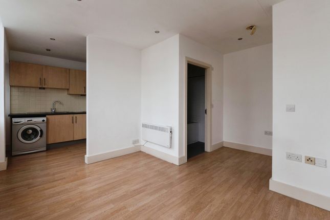 406, Skyline Plaza, Southend-On-Sea photo 3