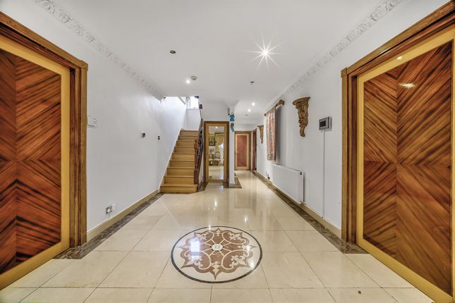 25, Audley Road, London photo 2