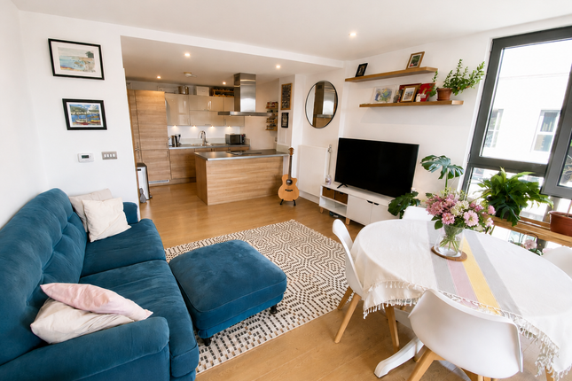 Flat 28 Dower Court, Silwood Street, London, Silwood Street, London, London photo 2