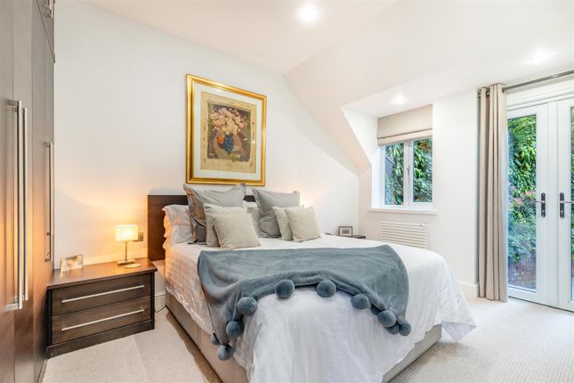 8642125-Interior01.Jpg