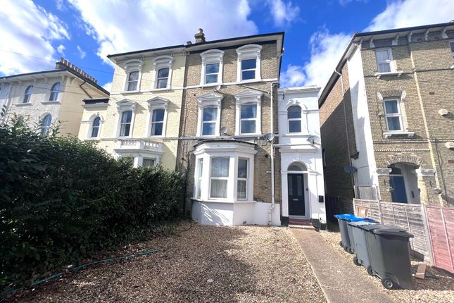 Thumbnail Flat for sale in Woodside Green, South Norwood