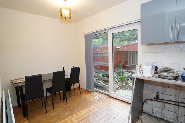 20, Thackeray Road, Bradford photo 5