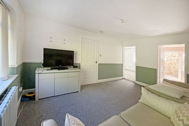 5, Jesmond Mews, Hartlepool photo 2