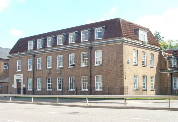 Office to let in 2nd Floor, 3 - 5 Rickmansworth Road, Watford