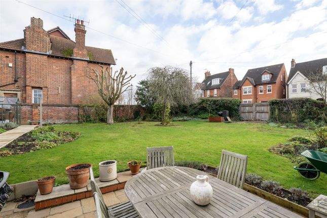11, Pemberley Avenue, Bedford photo 4