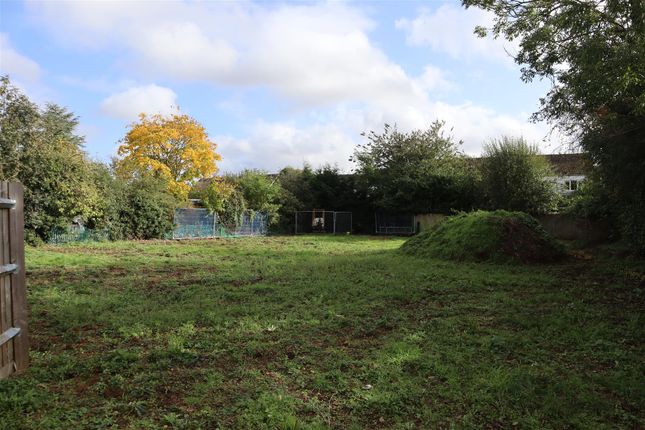 Land for sale in Leighton Road, Toddington, Dunstable