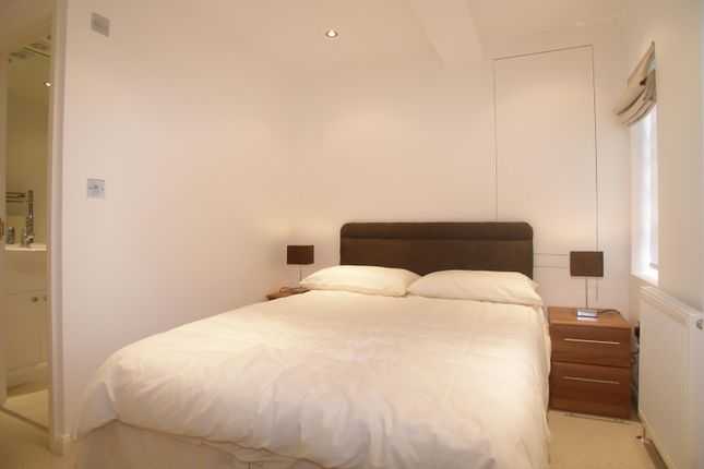 Flat 22, Nell Gwynn House, Sloane Avenue, London photo 4