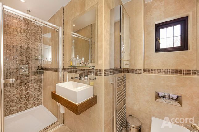 14 Clairvale, Hornchurch photo 4