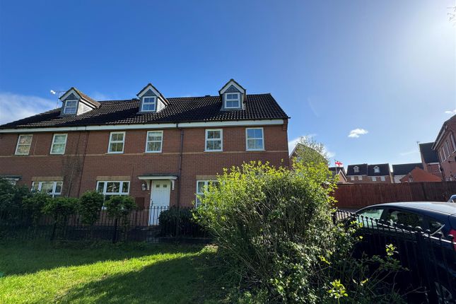 End terrace house for sale in Netherley Court, Hinckley