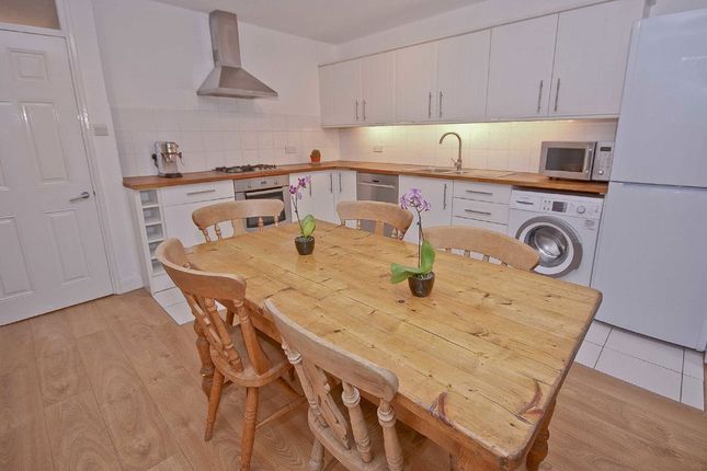 50, Cottage Grove, London photo 3