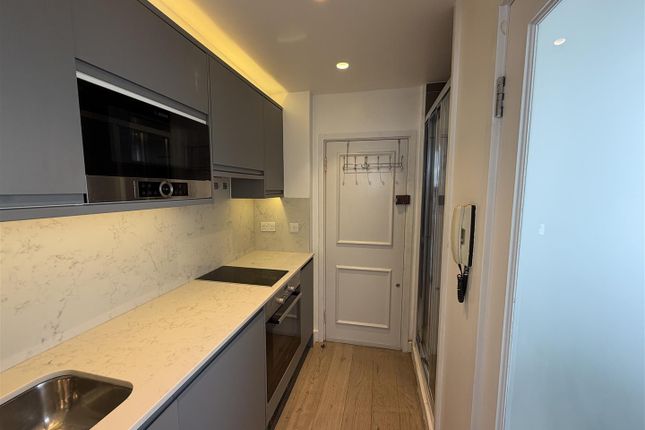 Flat 5 Mezzanine Floor, 140, Gloucester Place, London photo 2