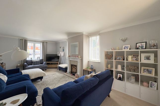 100 Cambrian Road, Walton Cardiff, Tewkesbury photo 3