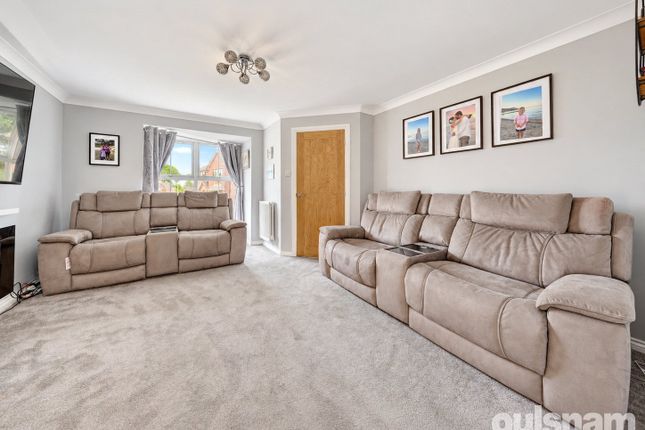 4A,, Nightingale Close, Worcestershire photo 3