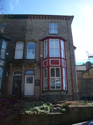 Flat to rent in 2 Crescent View, Hallbank, Buxton
