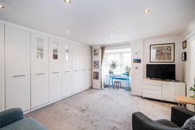 Studio for sale in Beatrice Court, Buckhurst Hill