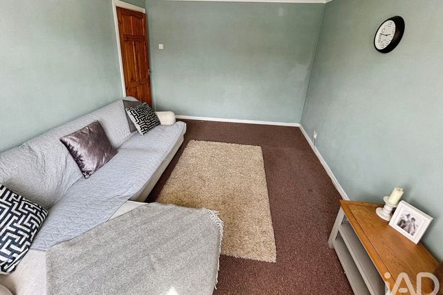 21, Gorse Farm Road, Birmingham photo 4