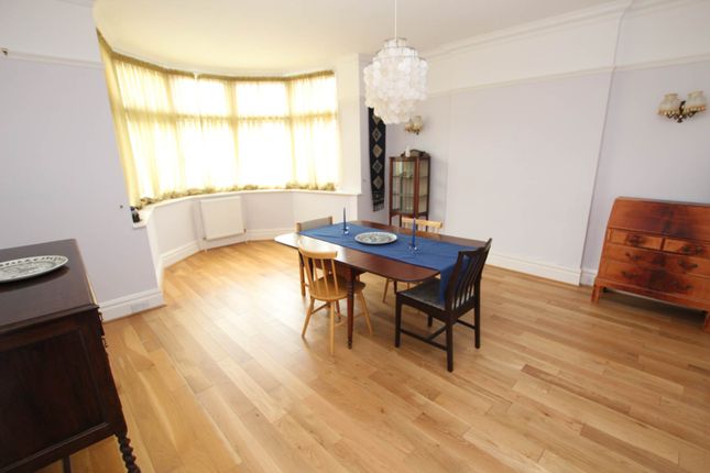 13, Ashburnham Gardens, Eastbourne photo 4