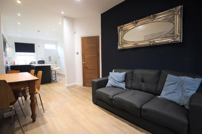 83, Headingley Avenue, Leeds photo 3