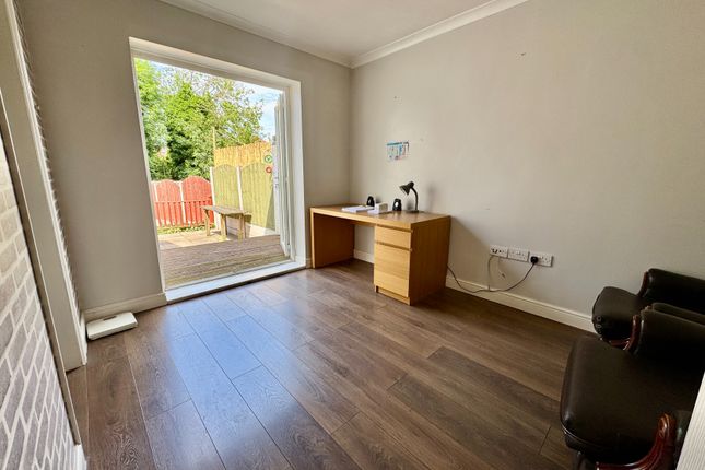 4, Sutton Road, Wednesbury photo 4