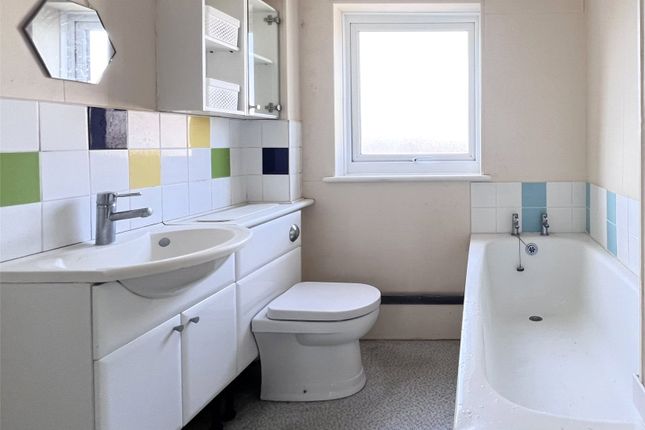 Flat 3, Cassea Court, Weymouth photo 4