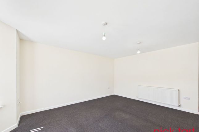 11 Balmoral Court, Captain Webb Drive, Telford photo 3