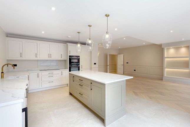 Manor House, Ledborough Lane, Beaconsfield photo 4