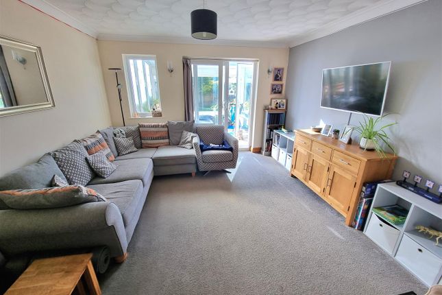 1, Crabbs Close, Launceston photo 2