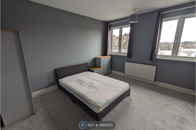 Room to rent in High Street, Kettering
