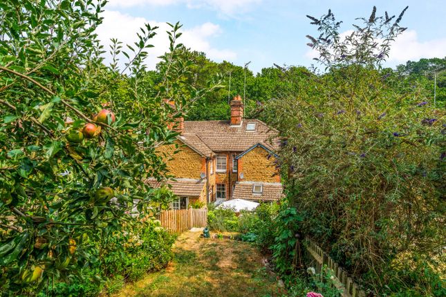 25, Eashing Lane, Surrey photo 4