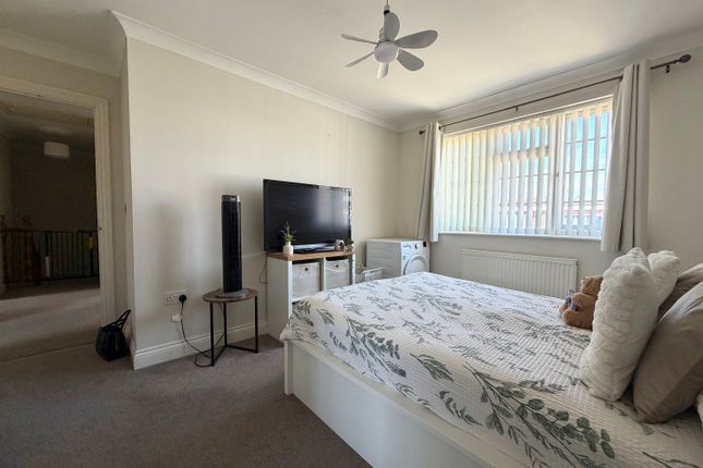 6, Peacehaven photo 4