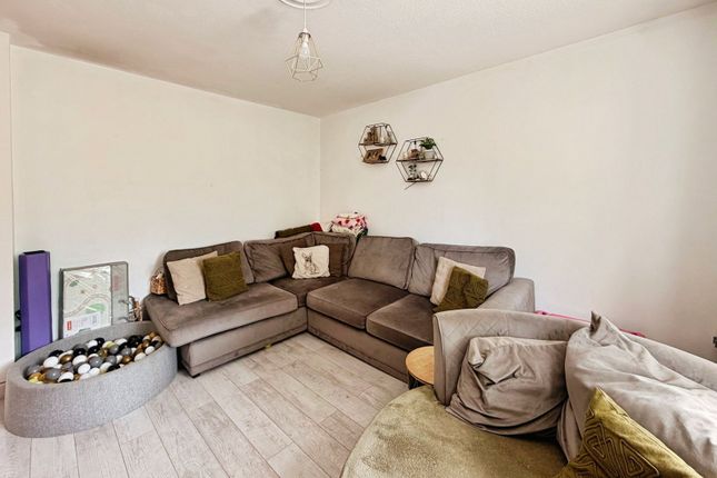 2, Exton Close, Bristol photo 3