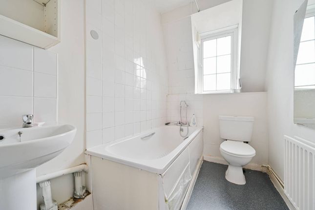 Flat for sale in Dunfield Road, Beckenham, London