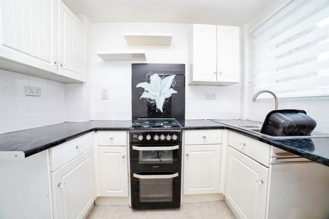 1, Grosvenor Place, Sutton-In-Ashfield photo 4