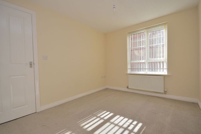 Flat 3, Lakeview Court, NORTHAMPTON photo 4