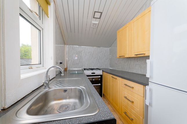 Flat B, 11, Knightswood Terrace, Glasgow photo 3